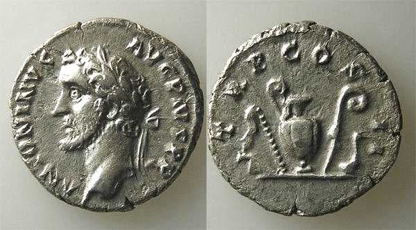 RIC 55 Antoninus Pius, AR Denarius