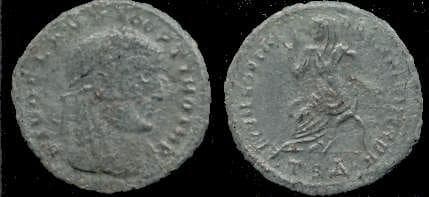 Thessalonica RIC VII 26 Divus Claudius II AE18 Fraction