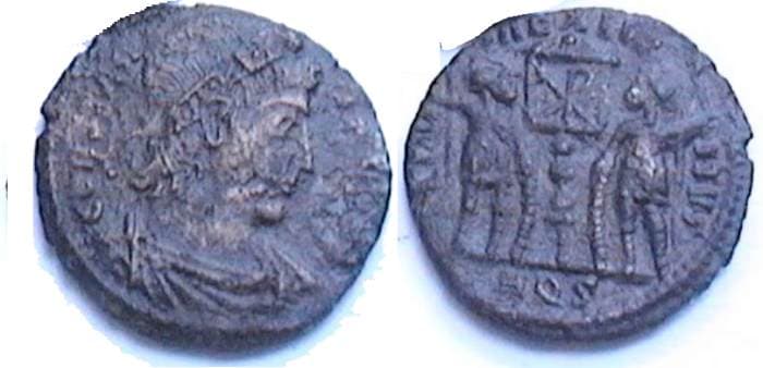 Aquileia RIC VIII 34 Constans AE3