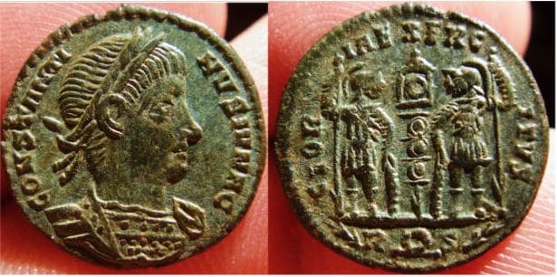 Rome RIC VII 388 Constantine II, AE4