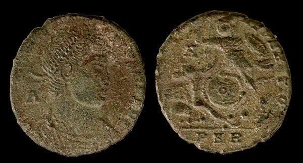 Arles RIC VIII 140 Constantius II AE follis