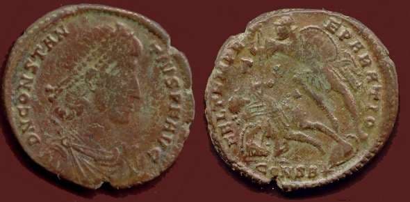 Constantinople RIC VIII 82, B Constantius II AE2