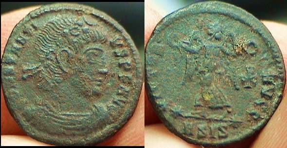 Siscia RIC VIII 180 Constantius II AE4