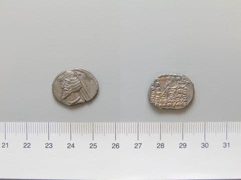 1 Drachm of Phraates IV, Yale University Art Gallery, inv. 1938.6000.1992